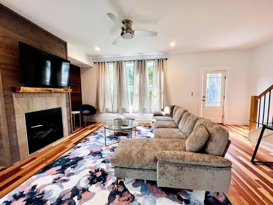 Сasa de vacaciones Grove House Asheville